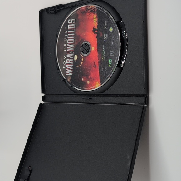 💵2/$10Bundle and Save💵 War of the Worlds DVD Tom Cruise - Picture 3 of 4